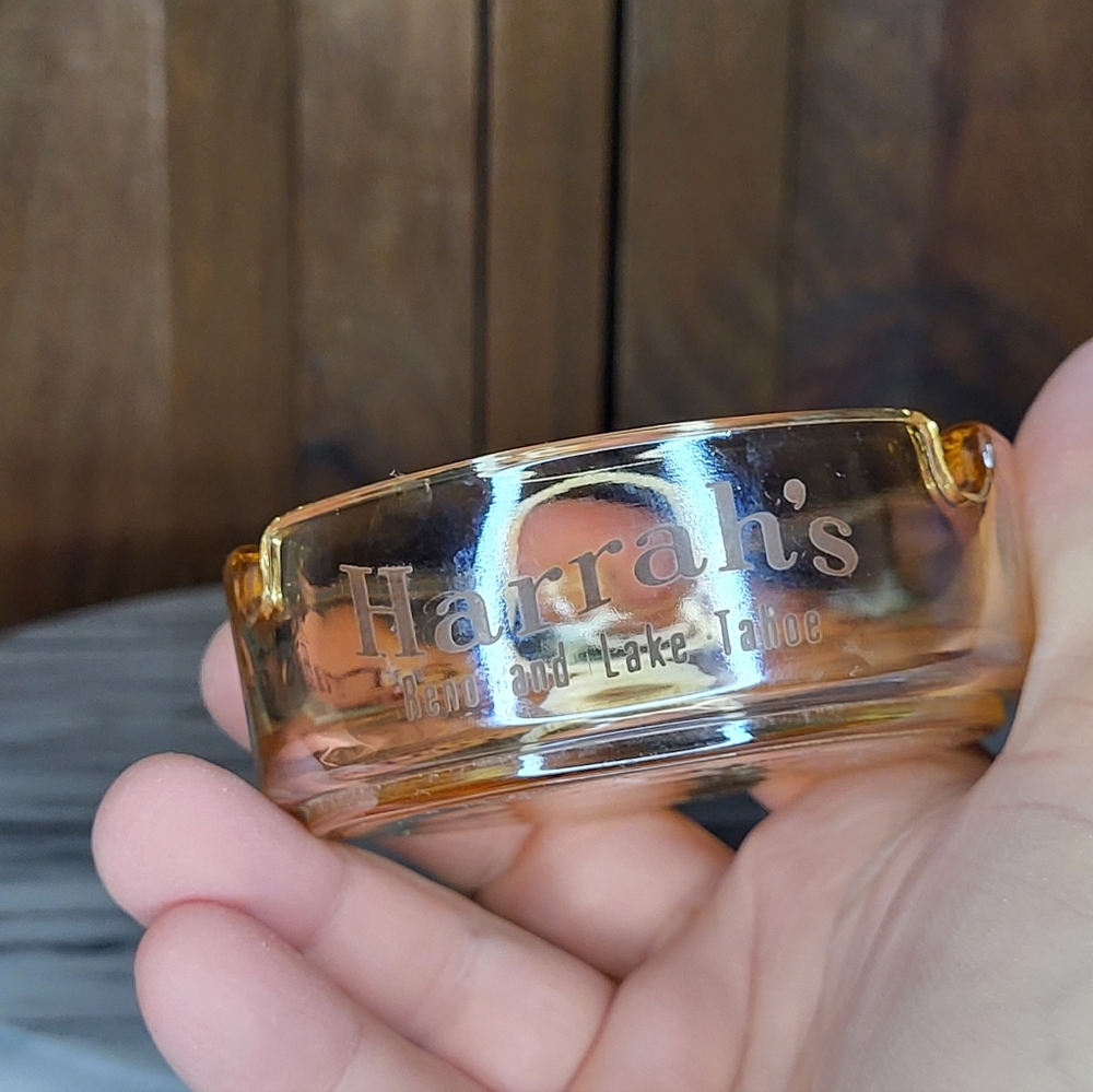 Harrah's Amber Glass Ashtray - Picture 7 of 15